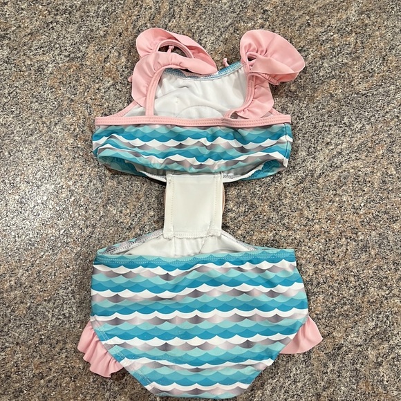 Sol Swimsuit size 2T - Picture 6 of 6